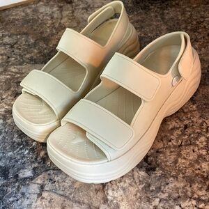 Crocs skyline sandal